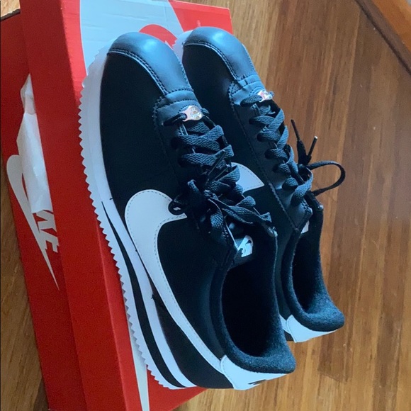 Shoes - Picture 2 of 3